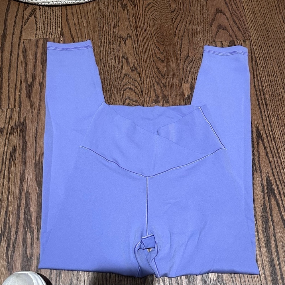 Aerie Lavender Criss Cross Leggings Short